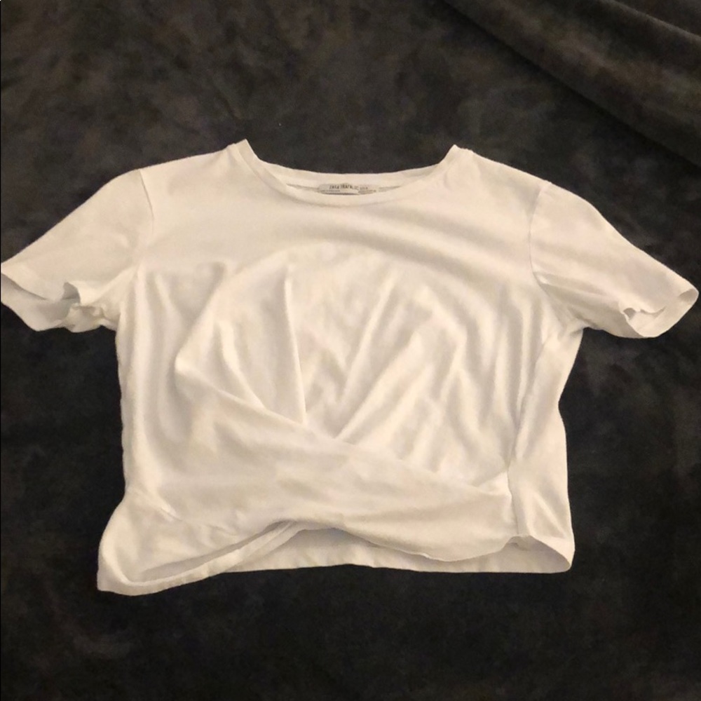 White t shirt with front cross design